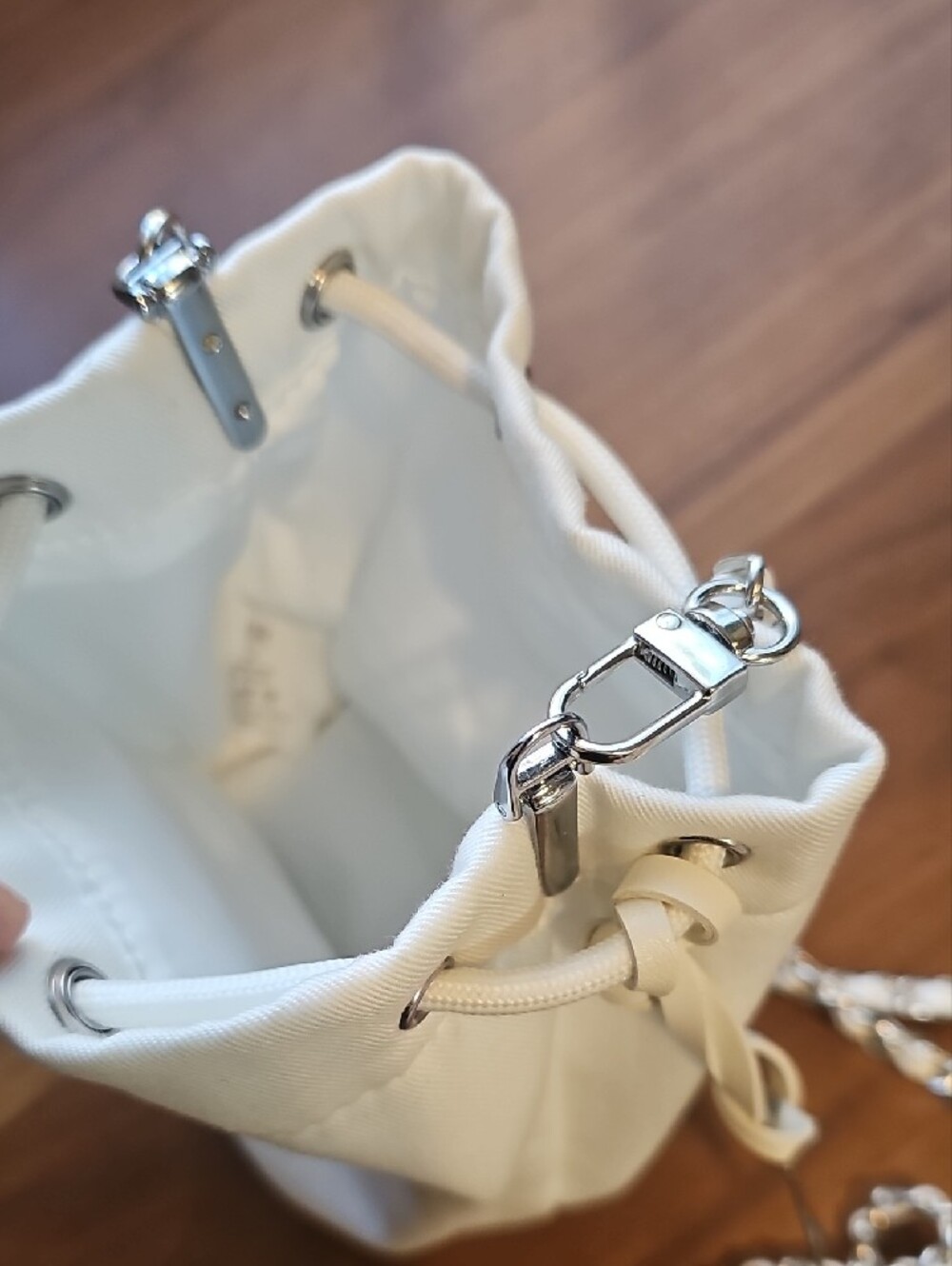 Dior White Drawstring Mini Bucket Bag GWP with Star Charm And Gift Bag - Picture 4 of 9
